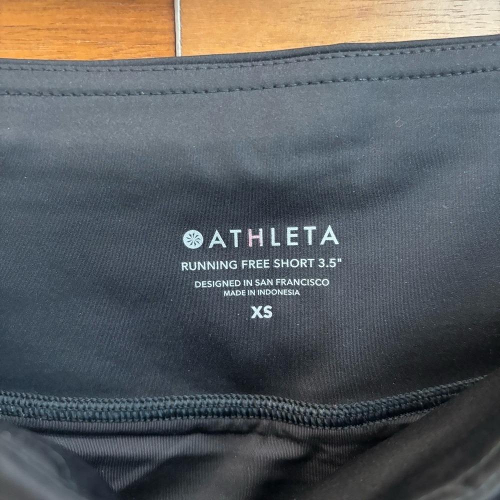 ATHLETA RUNNING FREE‎ SHORT 3.5 - Picture 8 of 10